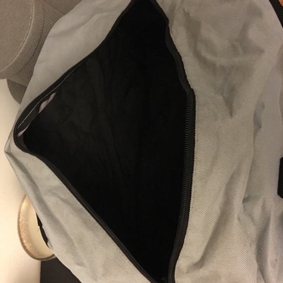 Gym bag by Planet Fitness - Picture 5 of 5